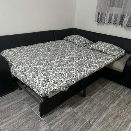 Anita Guest House Tivat Ngoại thất bức ảnh