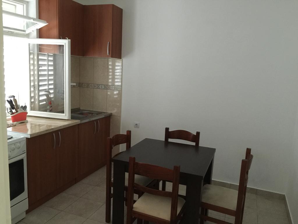 Anita Guest House Tivat Phòng bức ảnh