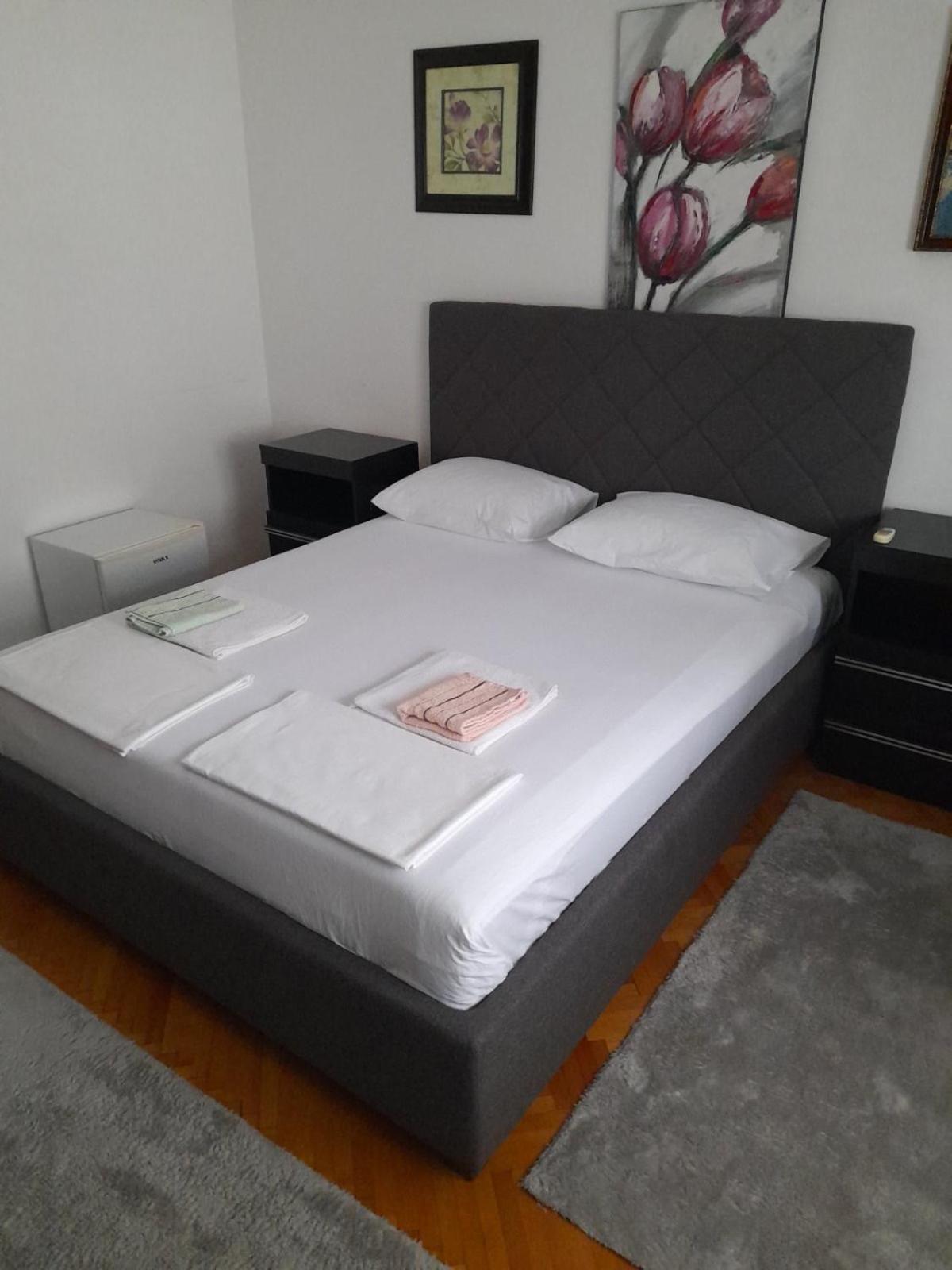 Anita Guest House Tivat Ngoại thất bức ảnh