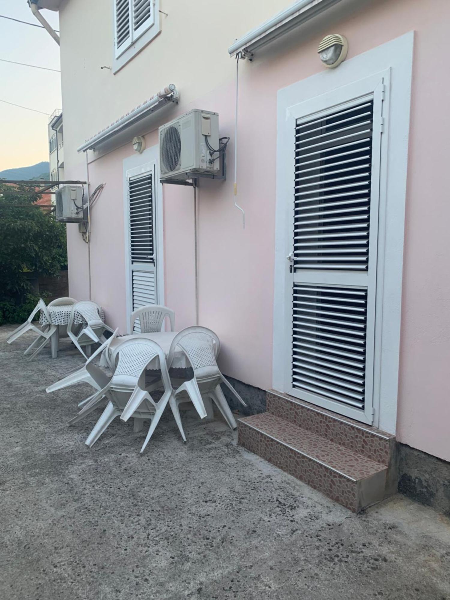 Anita Guest House Tivat Ngoại thất bức ảnh