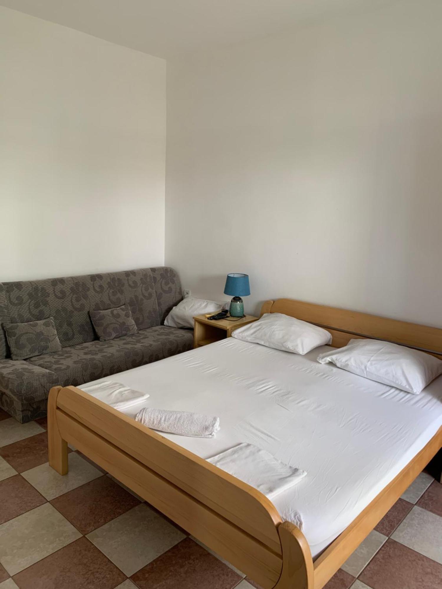 Anita Guest House Tivat Ngoại thất bức ảnh