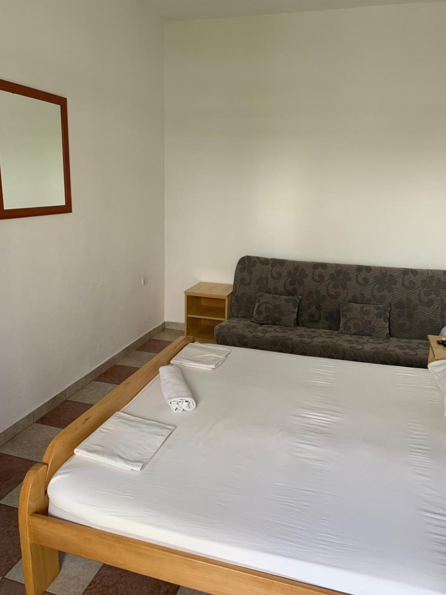 Anita Guest House Tivat Ngoại thất bức ảnh