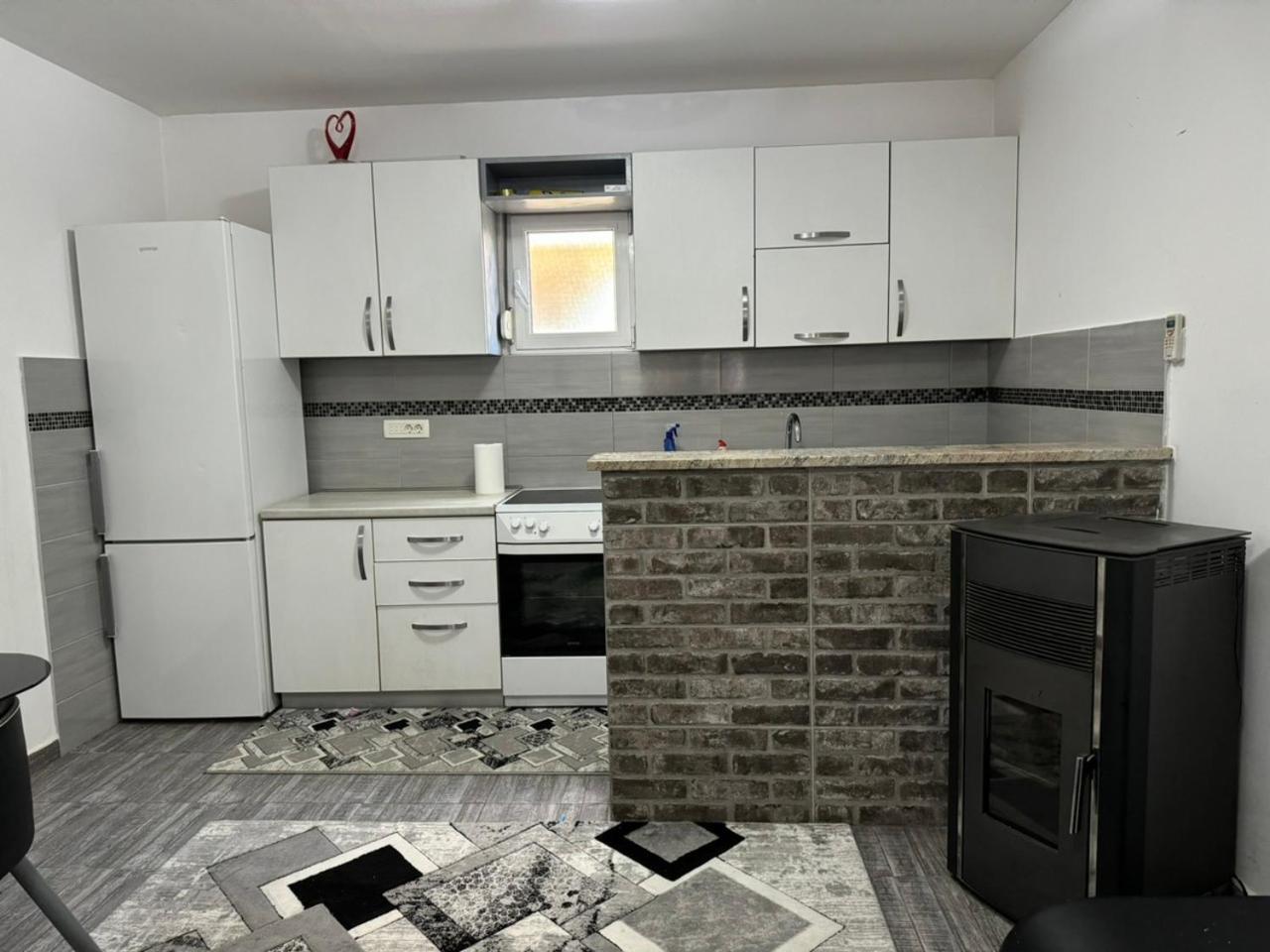 Anita Guest House Tivat Ngoại thất bức ảnh